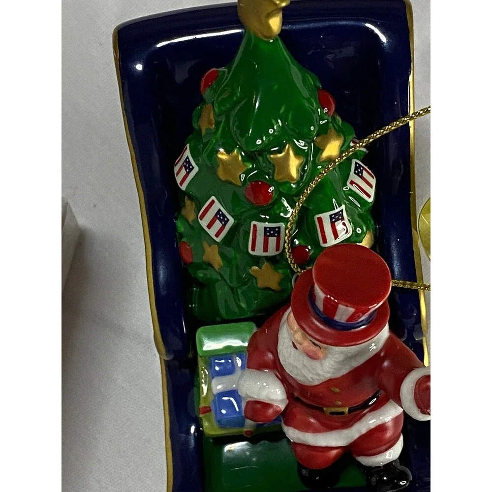 Danbury Mint Stars & Stripes Sleigh Santa's Midnight Ride 2011 Annual Ornament